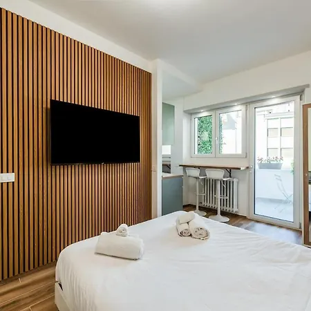 Bright Elegant Flat With Balcony, Portello * Milan