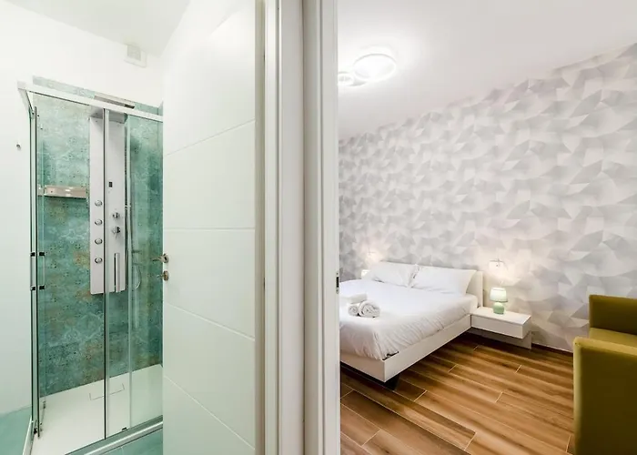 Apartament Bright Elegant Flat With Balcony, Portello Mediolan