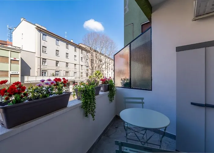 Bright Elegant Flat With Balcony, Portello * Mediolan